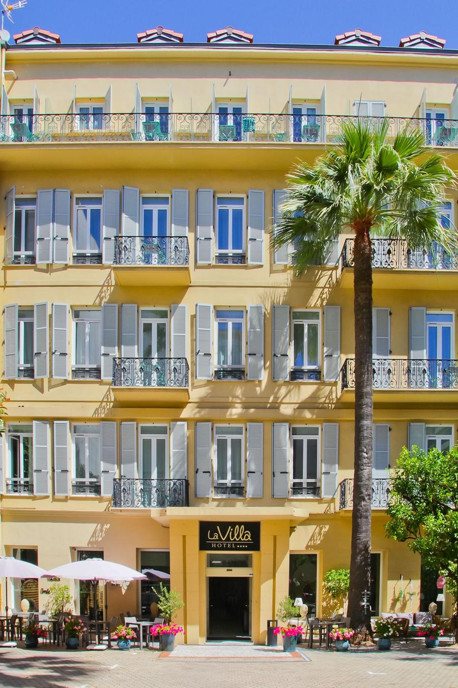 La Promenade Hotel 4*